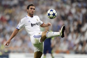 比赛-冷门之夜，德约科维奇爆冷出局，MAD电竞王朝强势崛起
